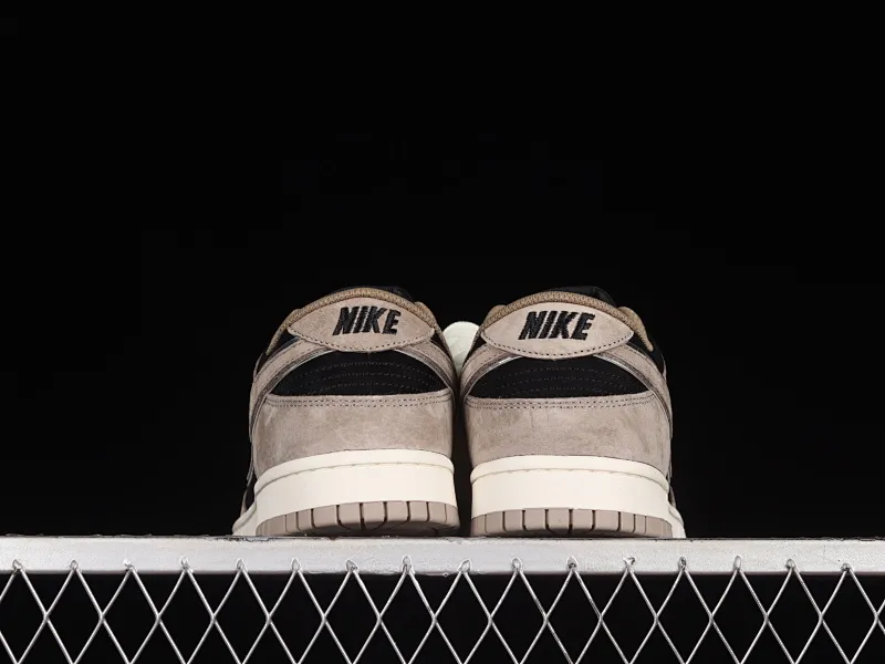 All Categories Nk SB Dunk Series Nk SB Dunk Low Low-top sneakers Otomo Katsuhiro x Nk SB Dunk Low "Steamboy OST" Creative customization collaboration Otomo Katsuhiro co-branded SB low-top sports and leisure sneakers FF0918-013